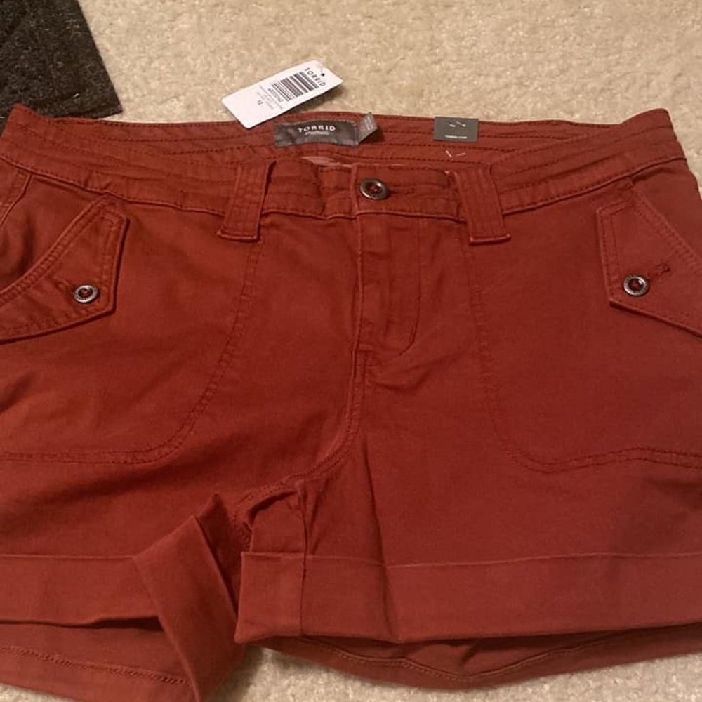 Torrid New shorts size 12 Brick Red